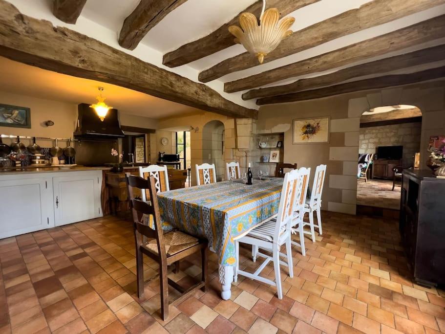 Maison Traditionnelle Centre Montsoreau Kültér fotó